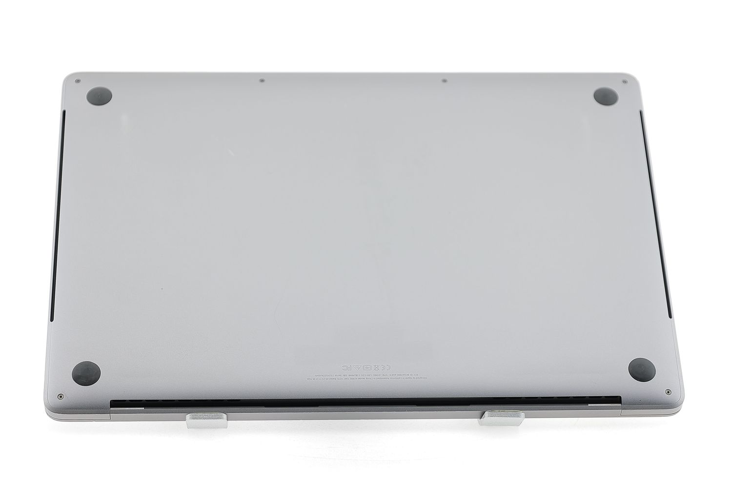 Apple MacBook Pro 15″ Touch Bar 2018, i9 2.9 GHz, 16 GB, AMD Radeon Pro 555X 512 GB Space Gray - Nagyon jó