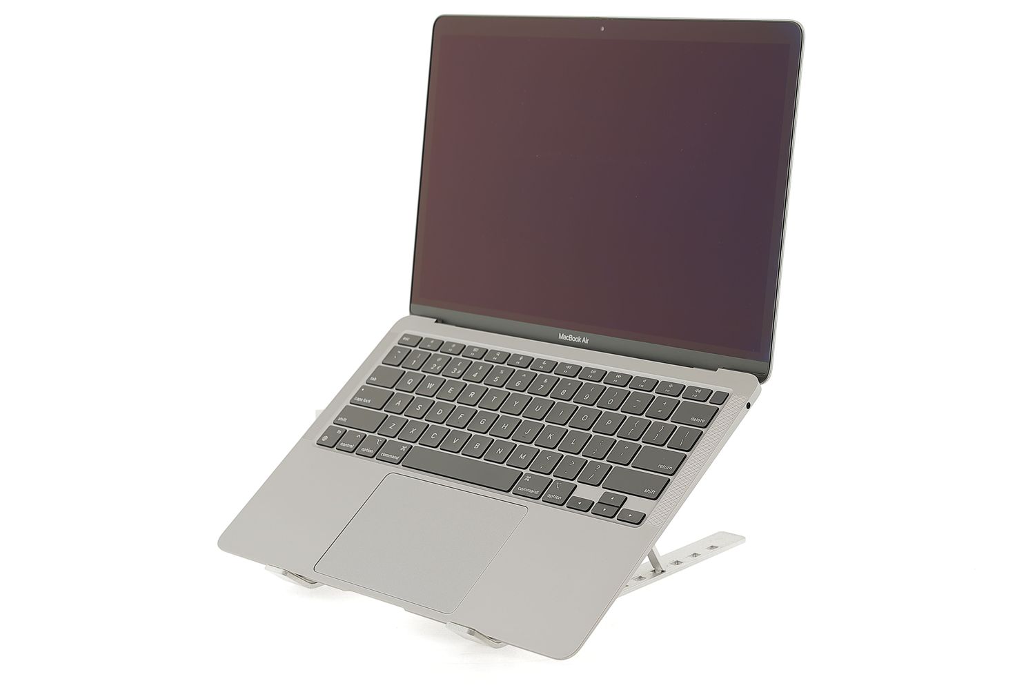 Apple MacBook Air 13″ 2020, M1 8 Cores, 8 GB, 7 core GPU 256 GB Space Gray - Foarte bun