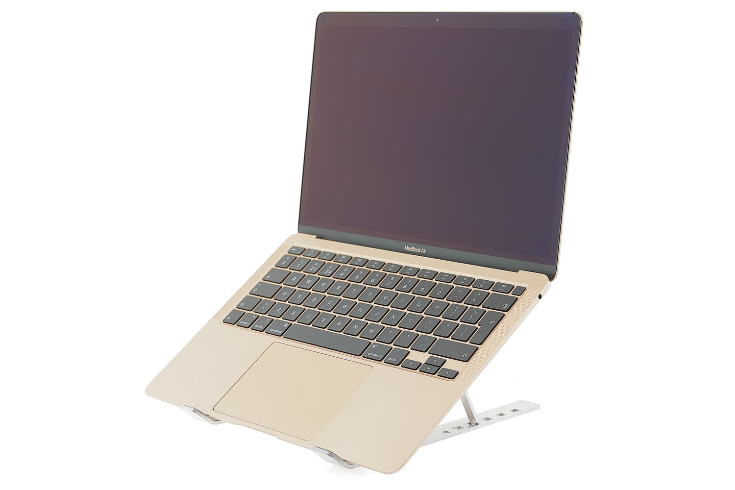 Apple MacBook Air 13″ 2020, i3 1.1 GHz, 8 GB, Intel Iris Plus 256 GB Gold - Отлично