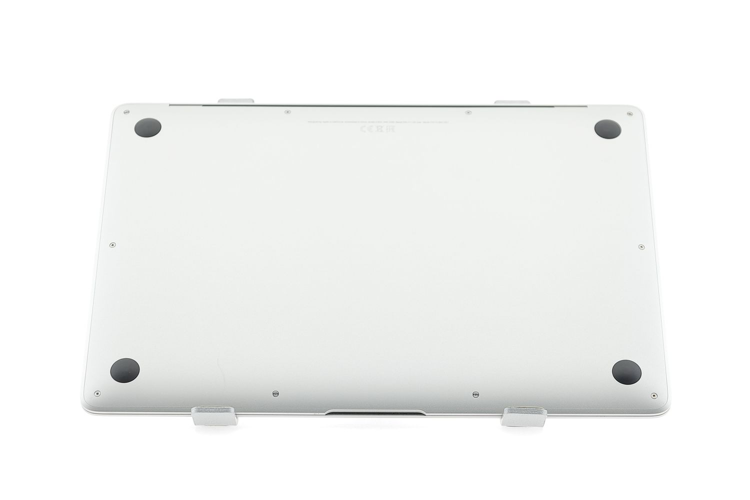 Apple MacBook Air 13″ 2019, i5 1.6 GHz, 8 GB, Intel UHD Graphics 617 128 GB Silver - Ca nou
