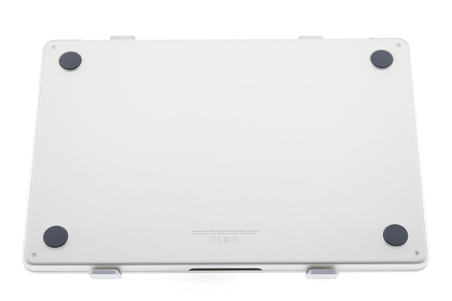 Apple MacBook Air 13″ 2022, M2 8 Cores, 8 GB, 10 core GPU 512 GB Starlight