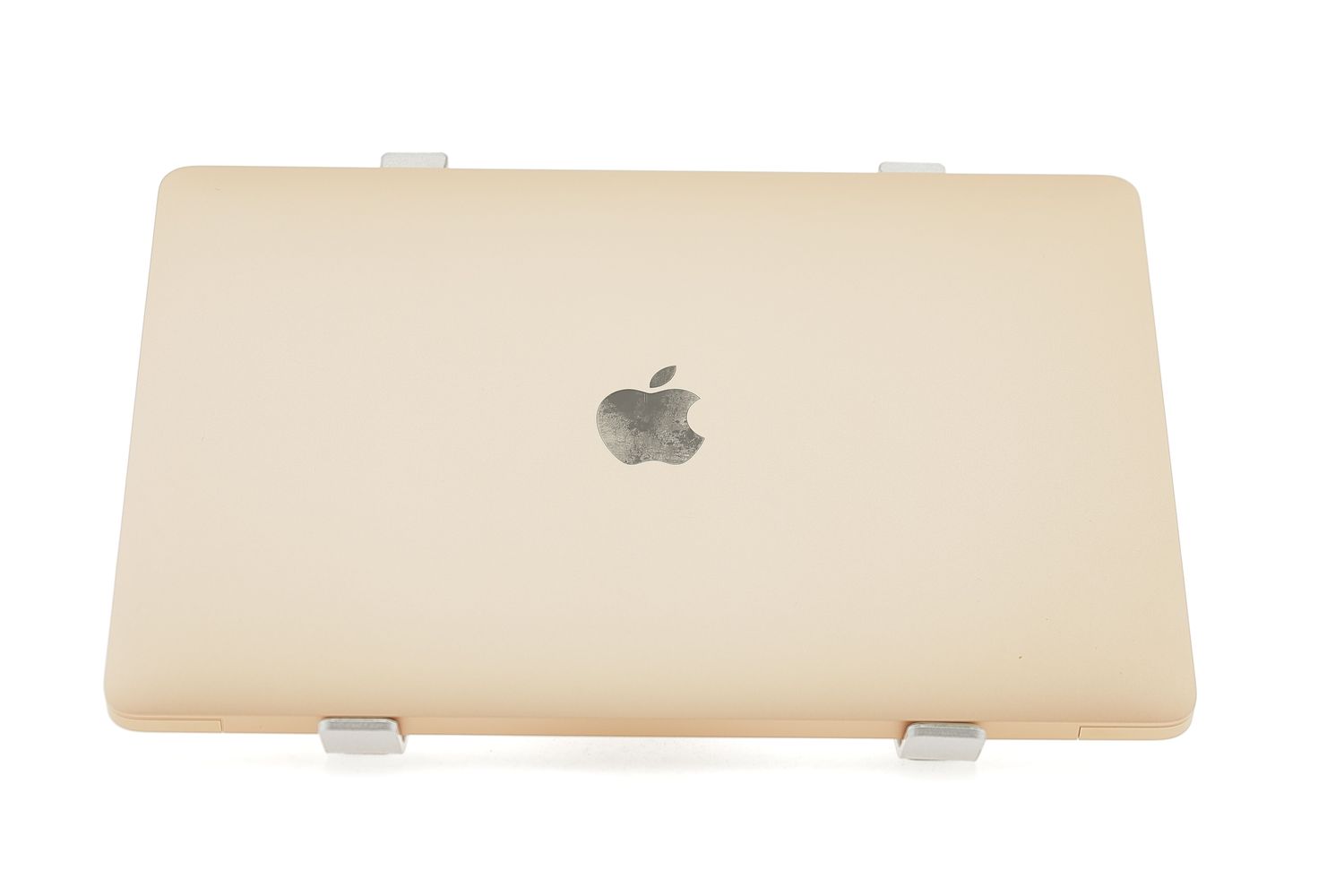 Apple MacBook Air 13″ 2020, M1 8 Cores, 8 GB, 7 core GPU 256 GB Gold - Excelent
