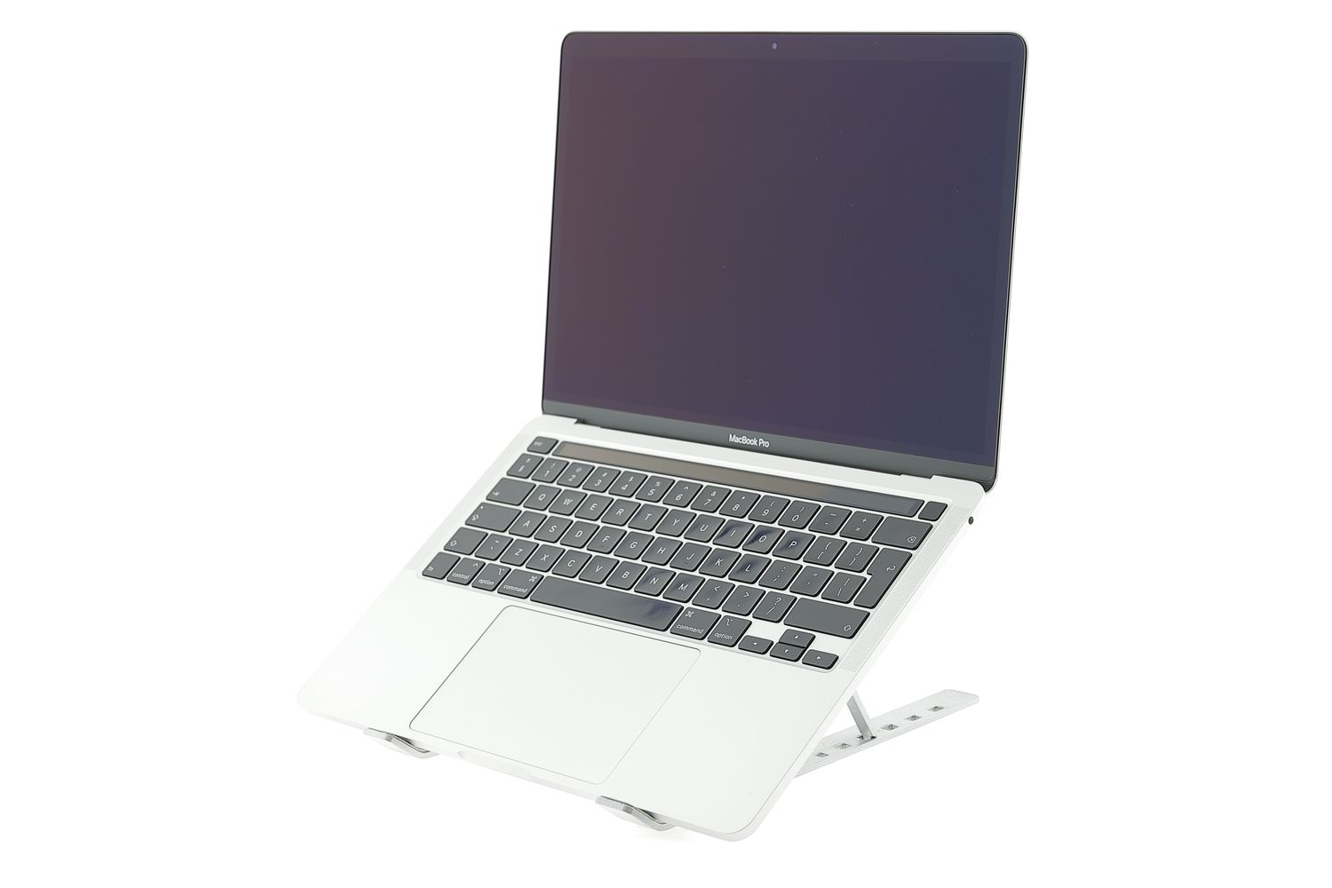 Apple MacBook Pro 13″ Touch Bar 2020, i7 1.7 GHz, 16 GB, Intel Iris Plus Graphics 645 256 GB Space Gray - Excelent