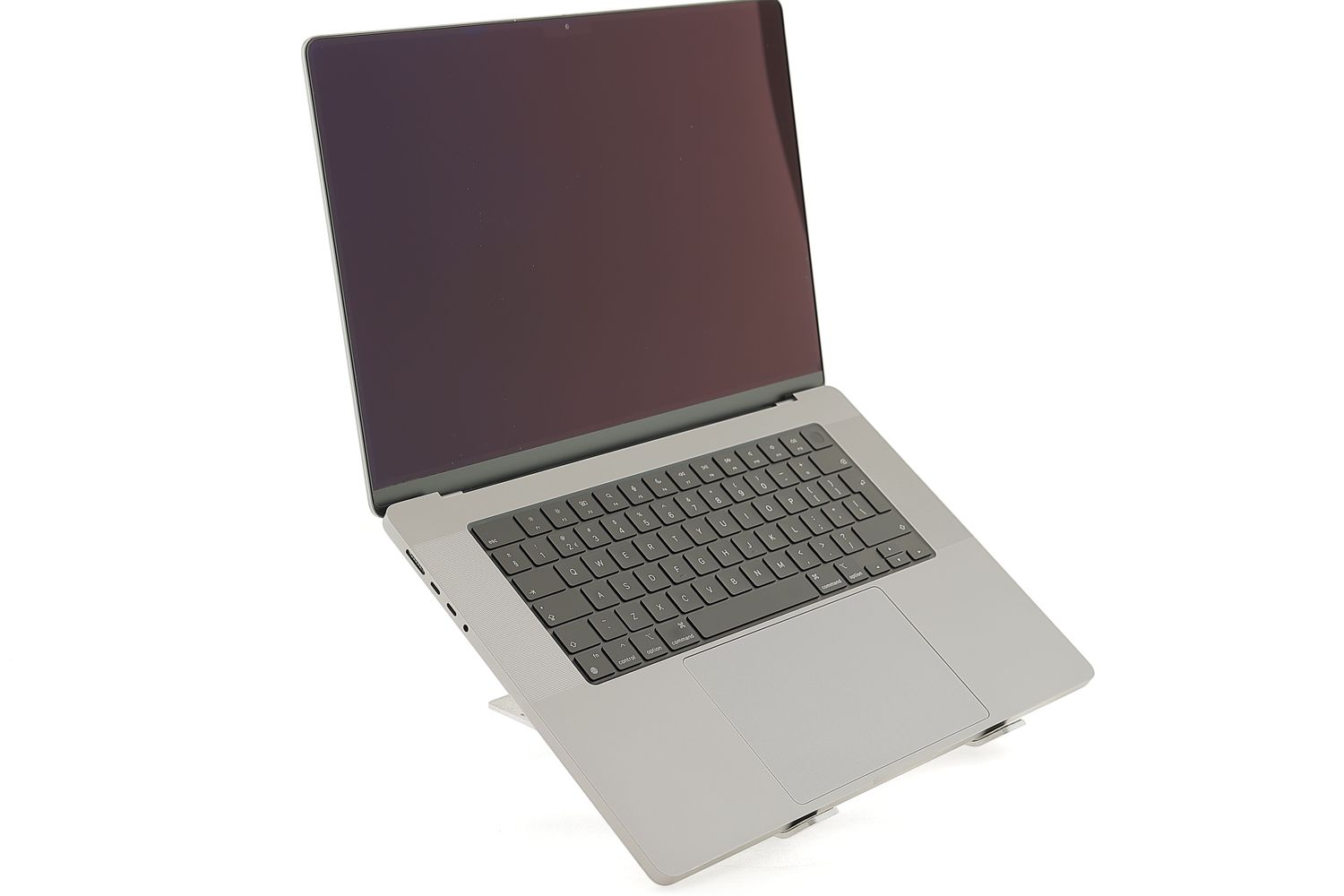 Apple MacBook Pro 16″ 2021, M1 Pro 10 Cores, 16 GB, 16 core GPU 512 GB Space Gray - Kiváló