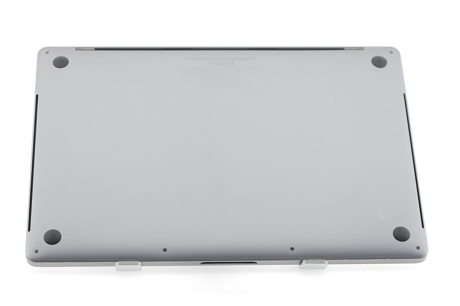 Apple MacBook Pro 15″ Touch Bar 2018, i9 2.9 GHz, 16 GB, AMD Radeon Pro 555X 512 GB Space Gray - Nagyon jó