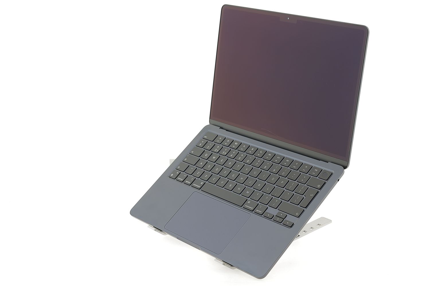Apple MacBook Air 13″ 2022, M2 8 Cores, 8 GB, 8 core GPU, Midnight