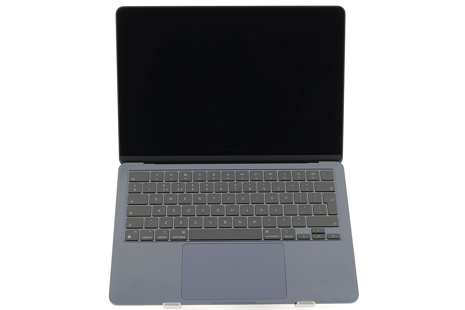 Apple MacBook Air 13″ 2022, M2 8 Cores, 8 GB, 8 core GPU 256 GB Midnight - Ca nou
