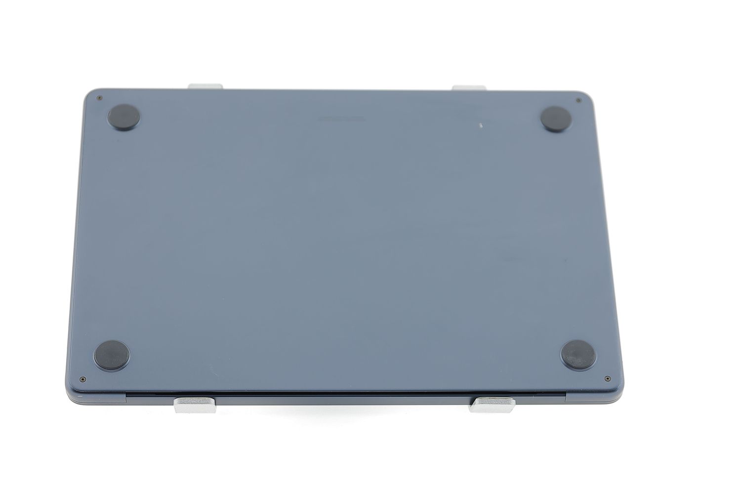 Apple MacBook Air 13″ 2022, M2 8 Cores, 8 GB, 8 core GPU 256 GB Midnight - Nagyon jó