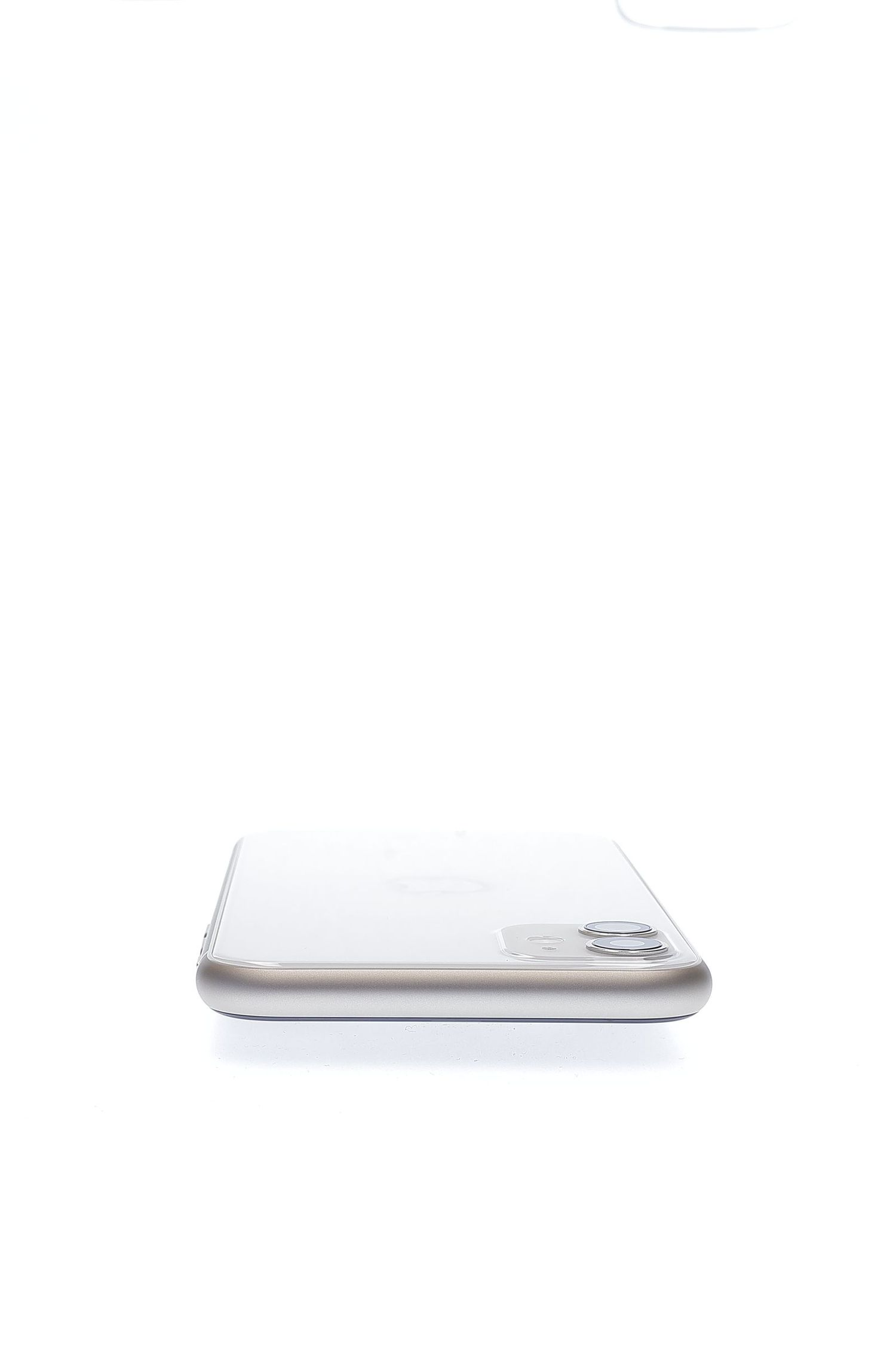 Apple iPhone 11 64 GB White - Като нов