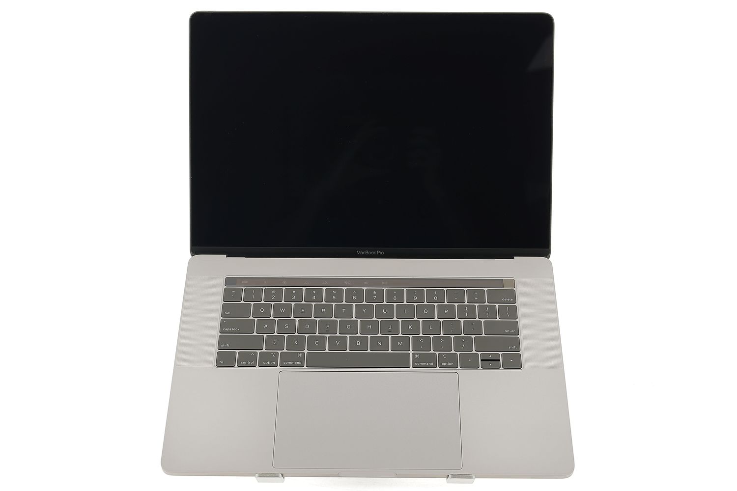 Apple MacBook Pro 15″ Touch Bar 2019, i7 2.6 GHz, 16 GB, AMD Radeon Pro 555X 256 GB Space Gray - Като нов