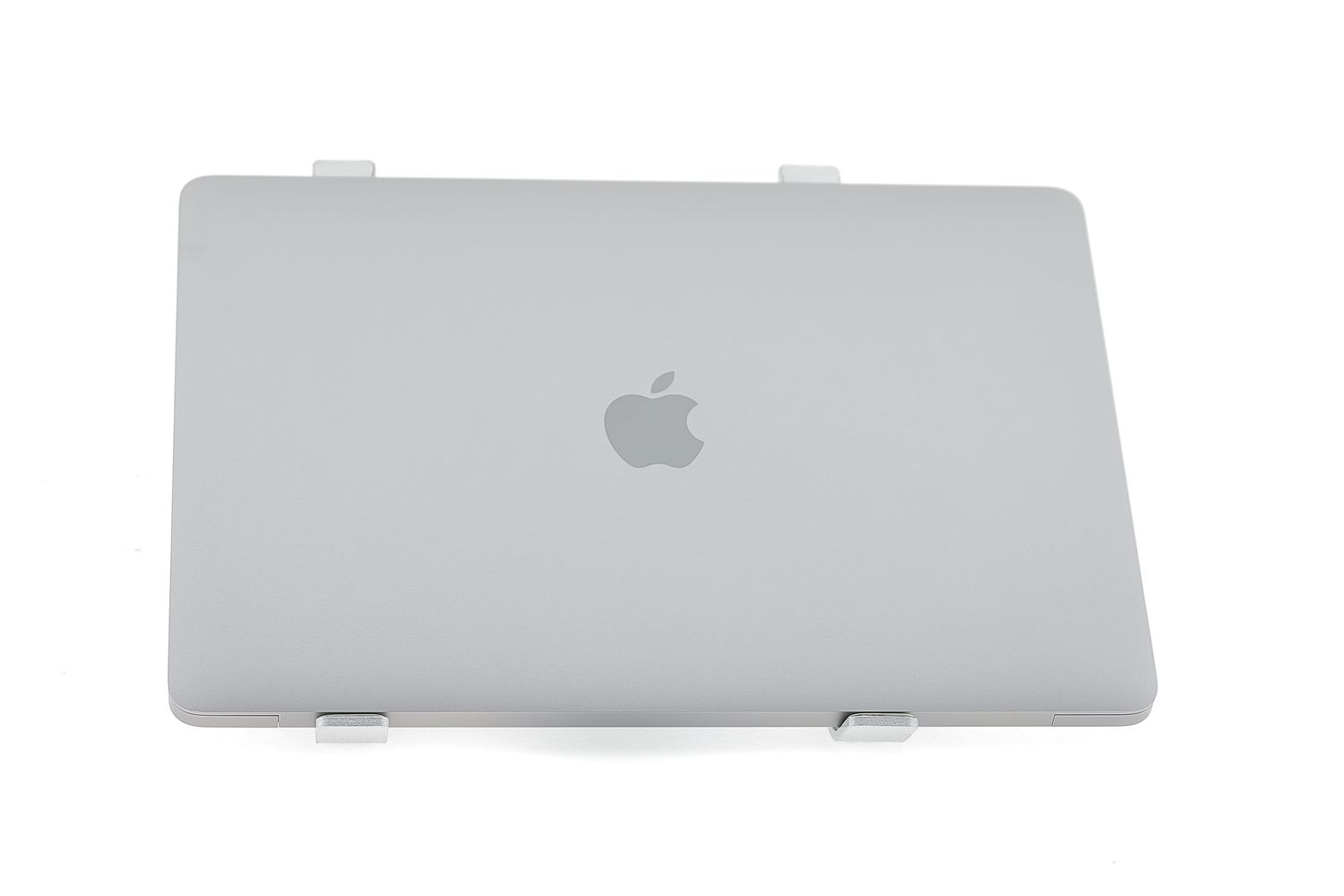 Apple MacBook Air 13″ 2020, i3 1.1 GHz, 8 GB, Intel Iris Plus 256 GB Space Gray - Kiváló