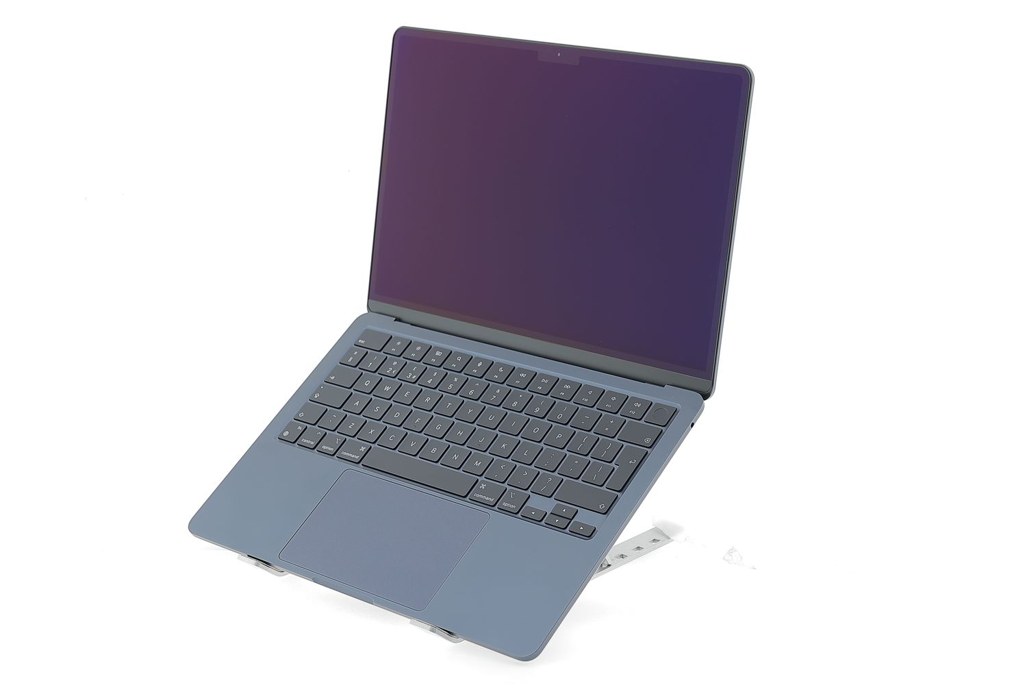 Apple MacBook Air 13″ 2024, M3 8 Cores, 8 GB, 10 core GPU 512 GB Midnight - Отлично
