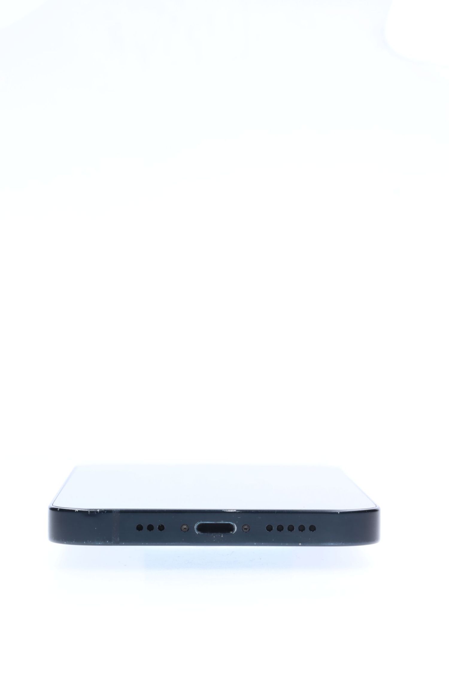Apple iPhone 14 128 GB Midnight - Много добро