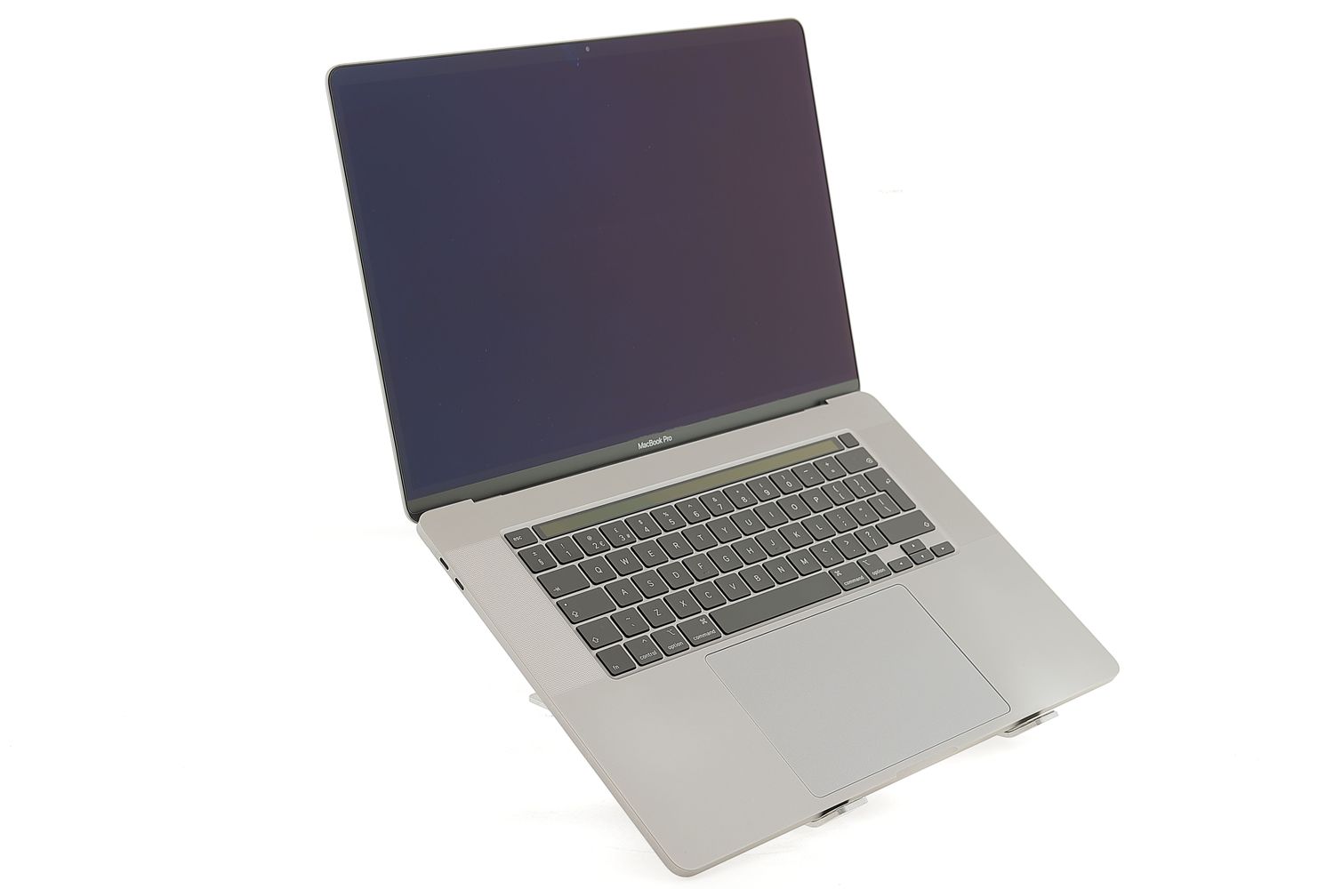 Apple MacBook Pro 16″ Touch Bar 2019, i9 2.3 GHz, 64 GB, AMD Radeon Pro 5500M 1 TB Space Gray - Много добро