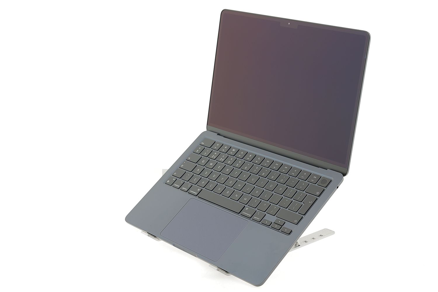 Apple MacBook Air 13″ 2022, M2 8 Cores, 8 GB, 10 core GPU 512 GB Midnight - Nagyon jó
