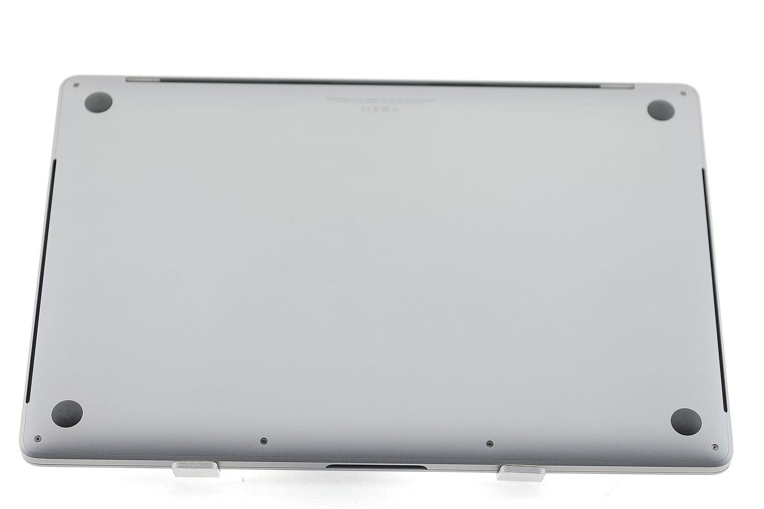 Apple MacBook Pro 15″ Touch Bar 2019, i9 2.4 GHz, 32 GB, AMD Radeon Pro 560x 1 TB Space Gray - Като нов