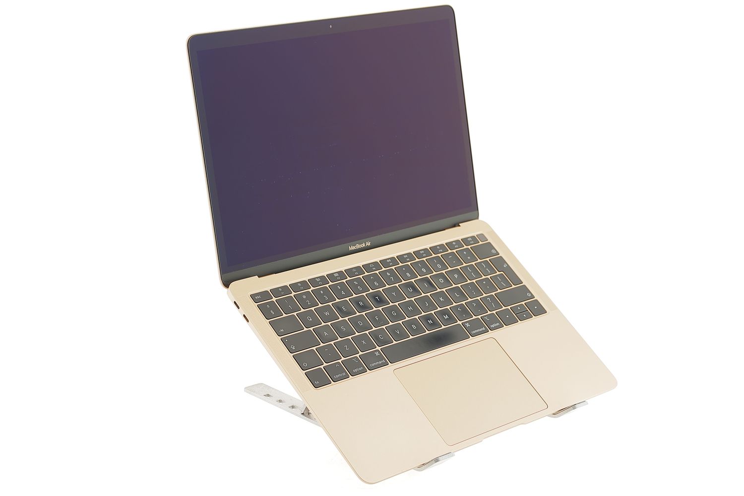 Apple MacBook Air 13″ 2019, i5 1.6 GHz, 8 GB, Intel UHD Graphics 617 256 GB Gold - Ca nou