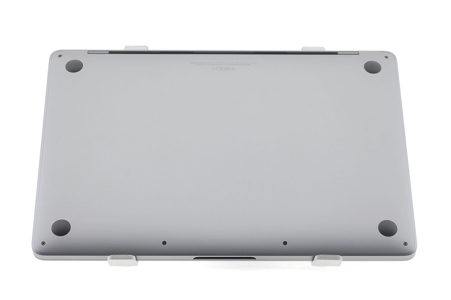 Apple MacBook Pro 13″ 2020, M1 8 Cores, 8 GB, 8 core GPU 256 GB Space Gray - Много добро