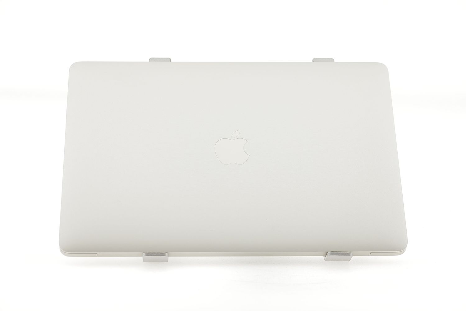 Apple MacBook Pro 13″ Touch Bar 2020, i5 2 GHz, 16 GB, Intel Iris Plus Graphics 512 GB Silver - Отлично