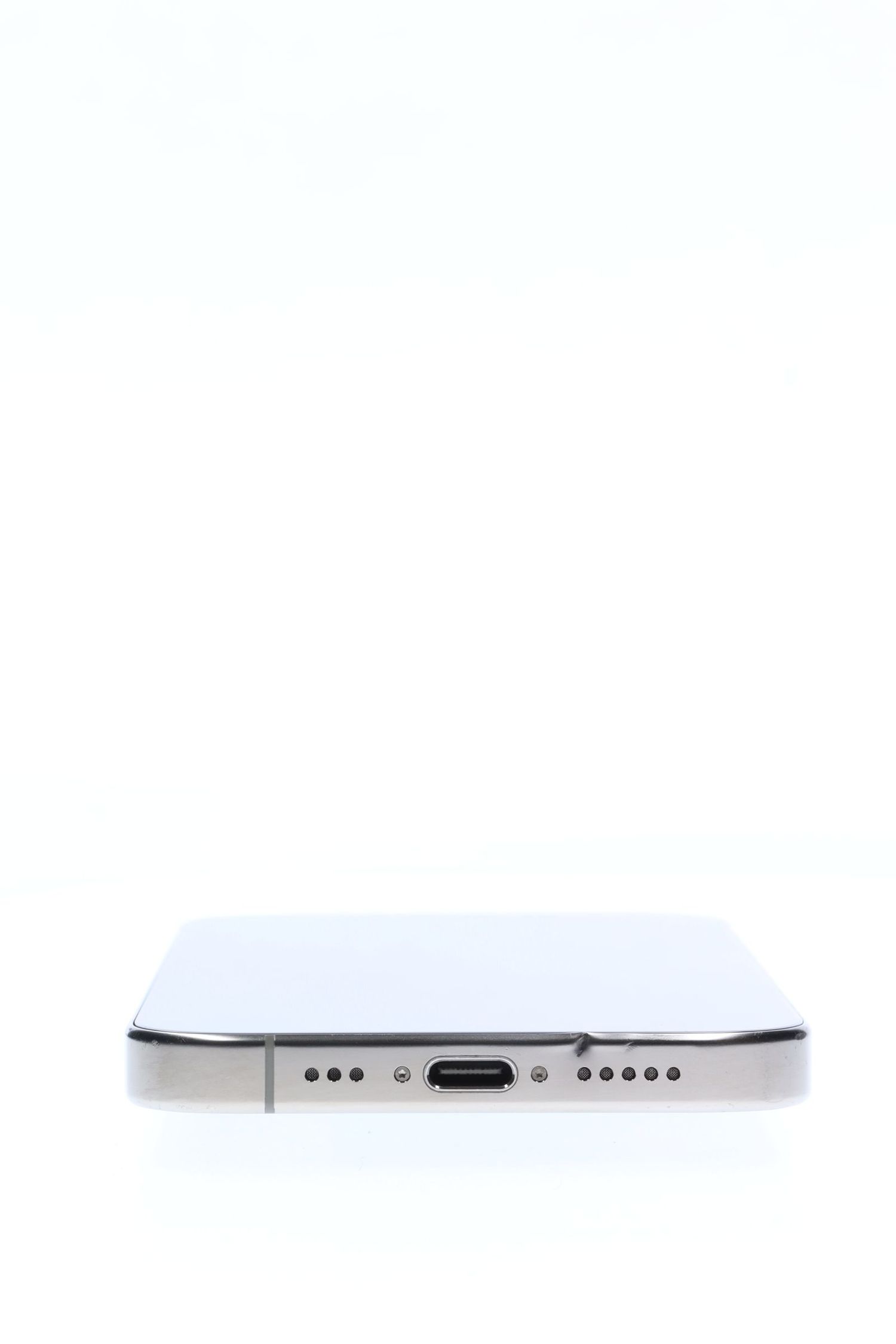 Apple iPhone 16 Pro 256 GB Natural Titanium - Много добро