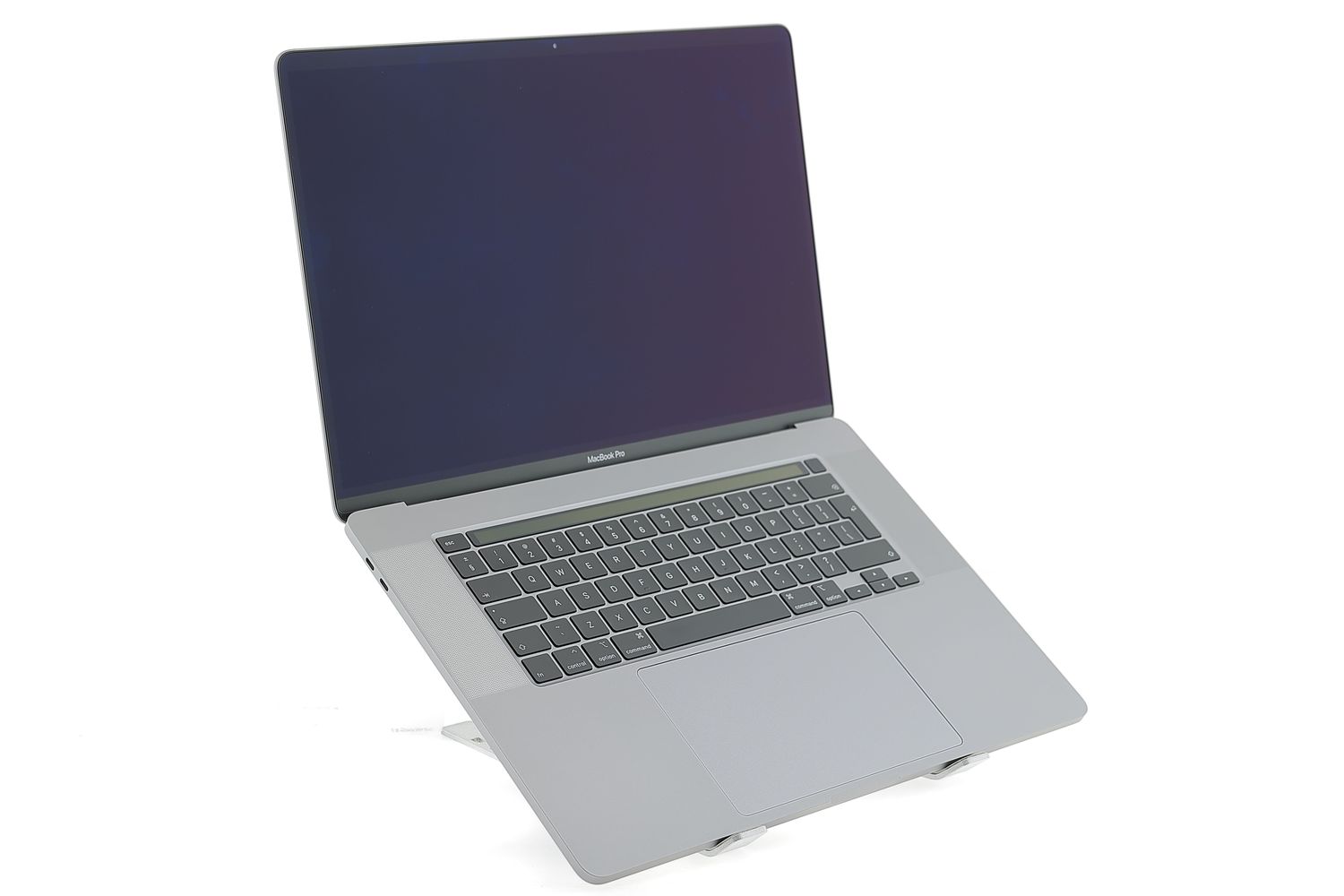 Apple MacBook Pro 16″ Touch Bar 2019, i9 2.4 GHz, 32 GB, AMD Radeon Pro 5300M 512 GB Space Gray - Excelent