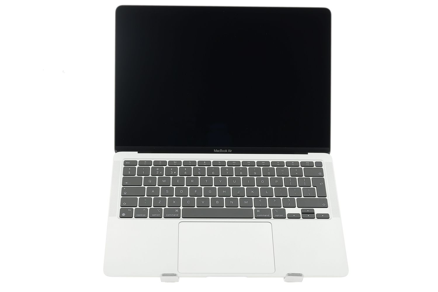 Apple MacBook Air 13″ 2020, i3 1.1 GHz, 8 GB, Intel Iris Plus 256 GB Silver - Като нов