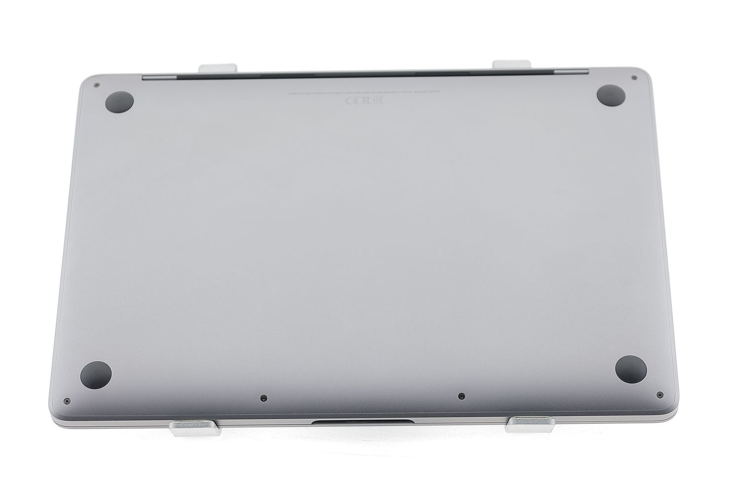 Apple MacBook Pro 13″ Touch Bar 2020, i5 1.4 GHz, 8 GB, Intel Iris Plus Graphics 645 512 GB Space Gray