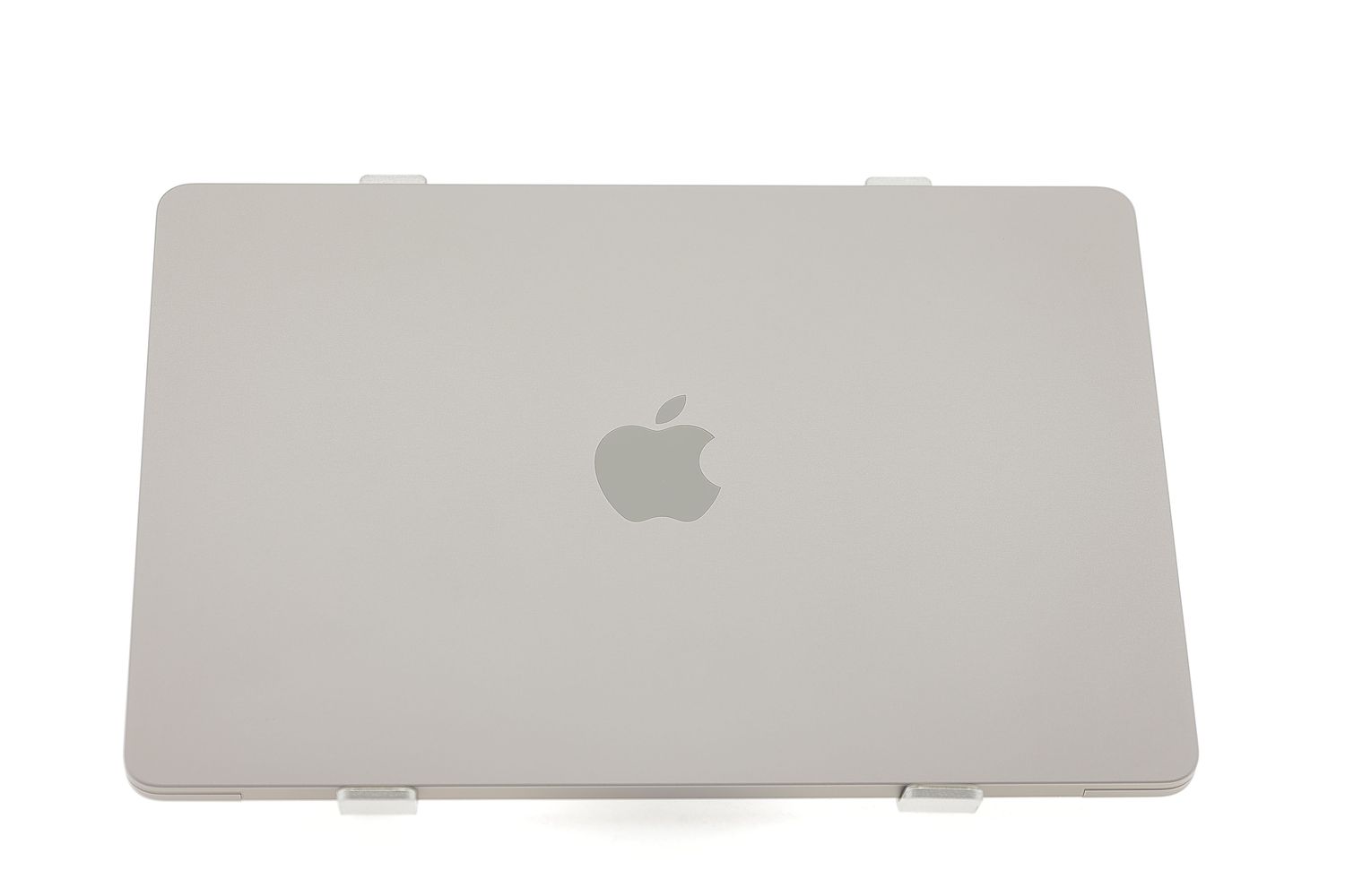 Apple MacBook Air 13″ 2022, M2 8 Cores, 8 GB, 8 core GPU 256 GB Space Gray