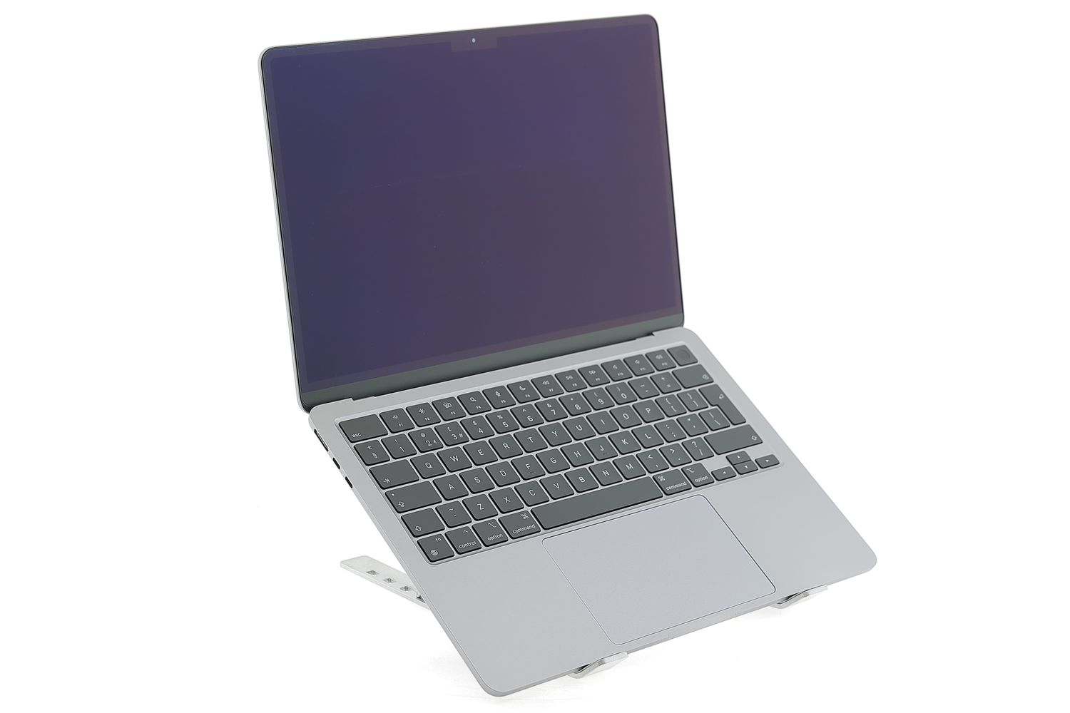 Apple MacBook Air 13″ 2022, M2 8 Cores, 8 GB, 8 core GPU 256 GB Space Gray - Като нов