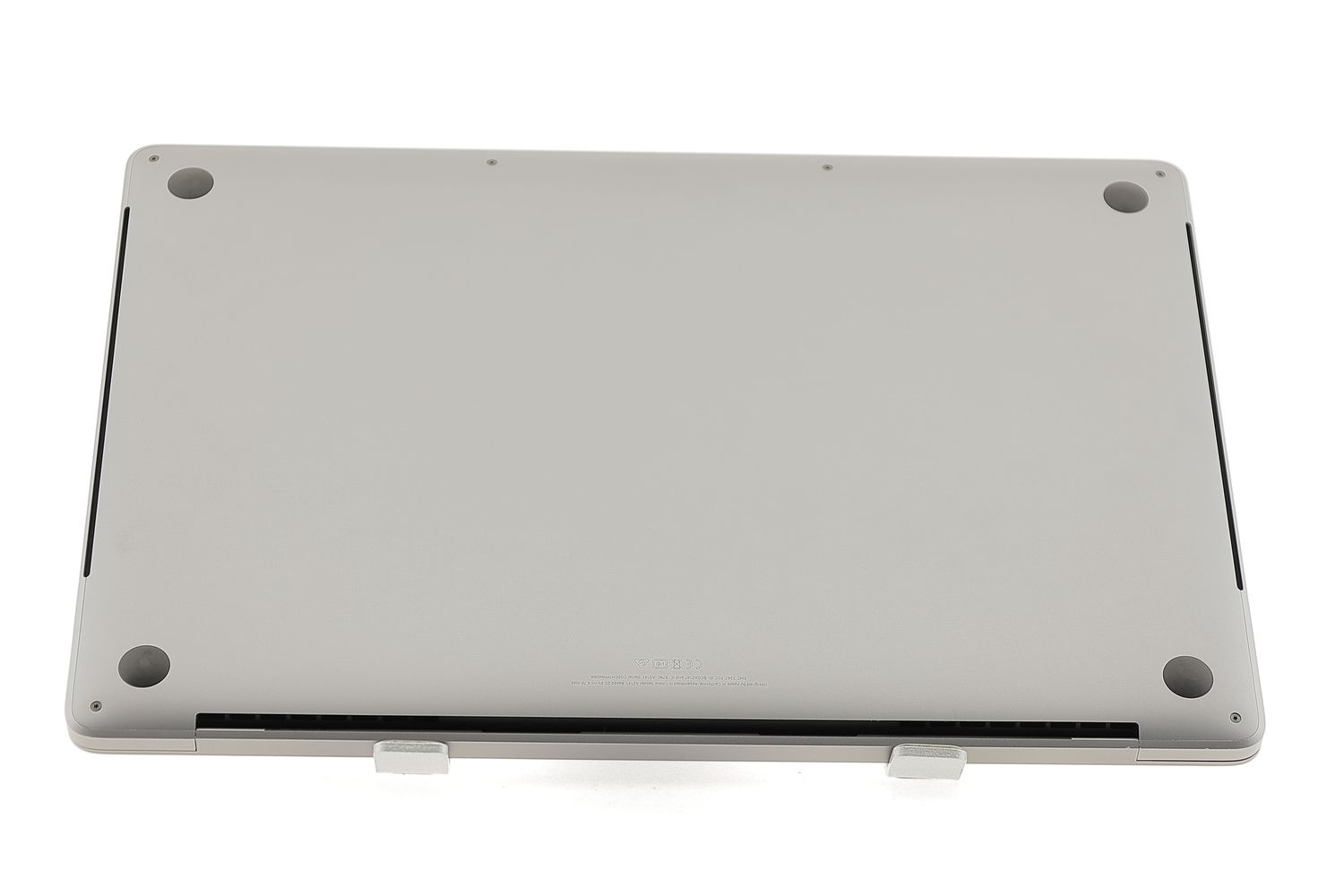 Apple MacBook Pro 16″ Touch Bar 2019, i9 2.4 GHz, 32 GB, AMD Radeon Pro 5500M 512 GB Space Gray - Ca nou