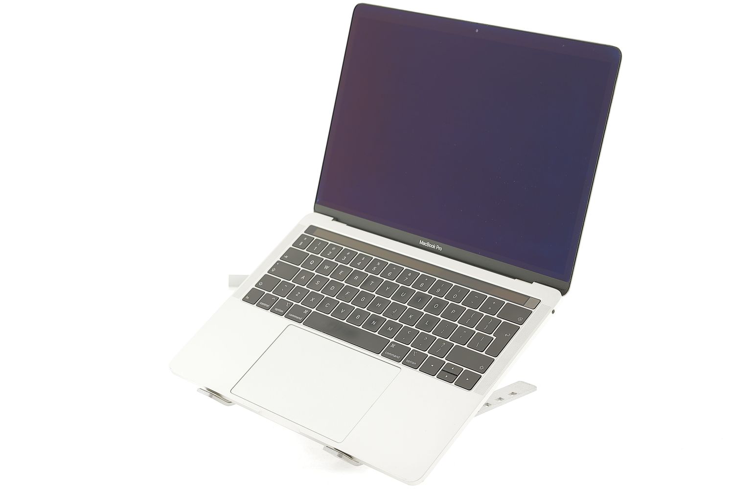 Apple MacBook Pro 13″ Touch Bar 2019, i5 1.4 GHz, 8 GB, Iris Plus Graphics 645 512 GB Silver - Foarte bun
