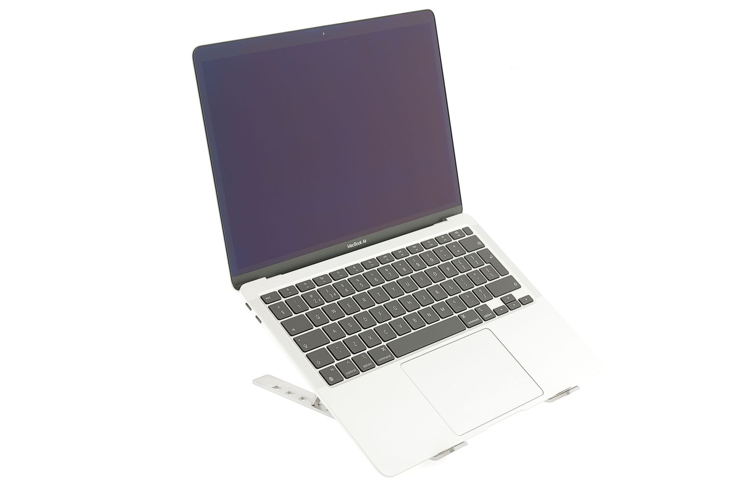 Apple MacBook Air 13″ 2020, i3 1.1 GHz, 8 GB, Intel Iris Plus 256 GB Silver - Újszerű