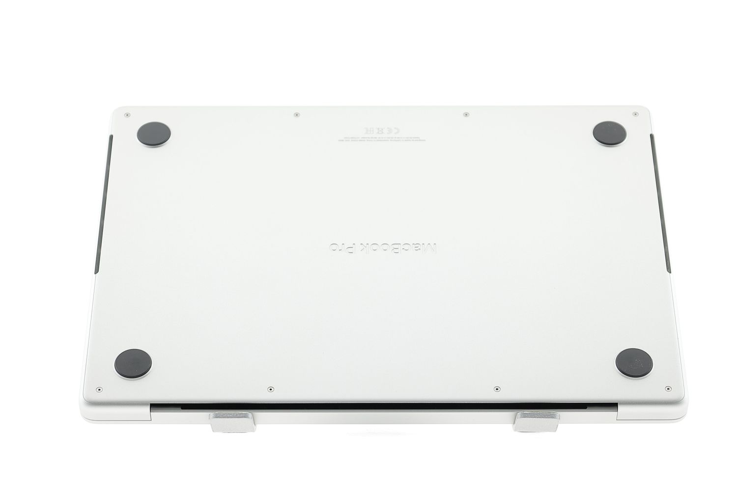 Apple MacBook Pro 14″ 2021, M1 Pro 8 Cores, 16 GB, 14 core GPU 512 GB Silver - Като нов