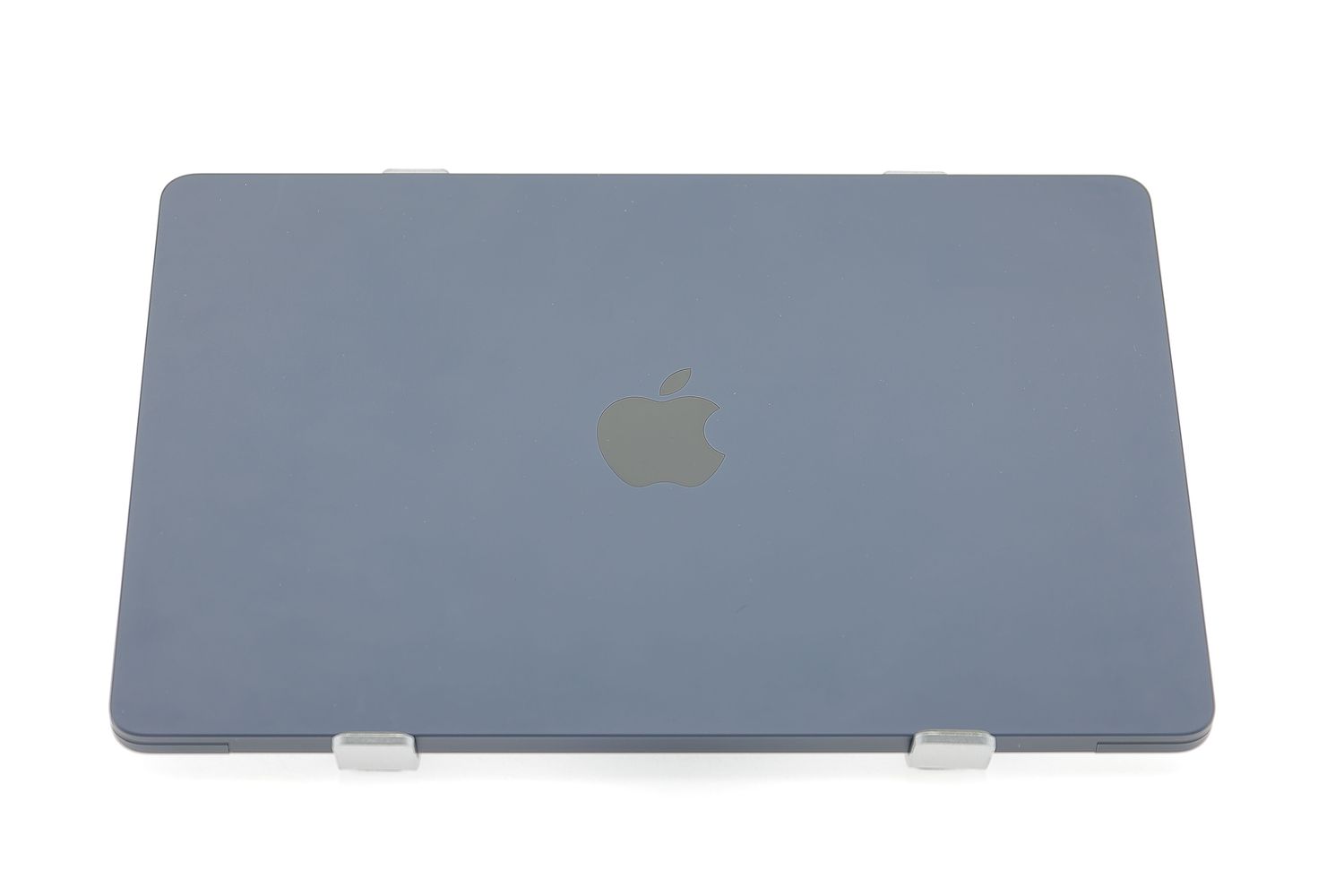 Apple MacBook Air 13″ 2022, M2 8 Cores, 24 GB, 10 core GPU 1 TB Midnight - Foarte bun