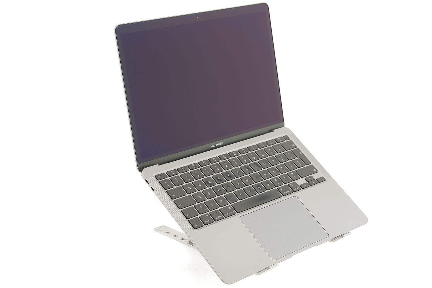 Apple MacBook Air 13″ 2020, i3 1.1 GHz, 8 GB, Intel Iris Plus 256 GB Space Gray - Kiváló
