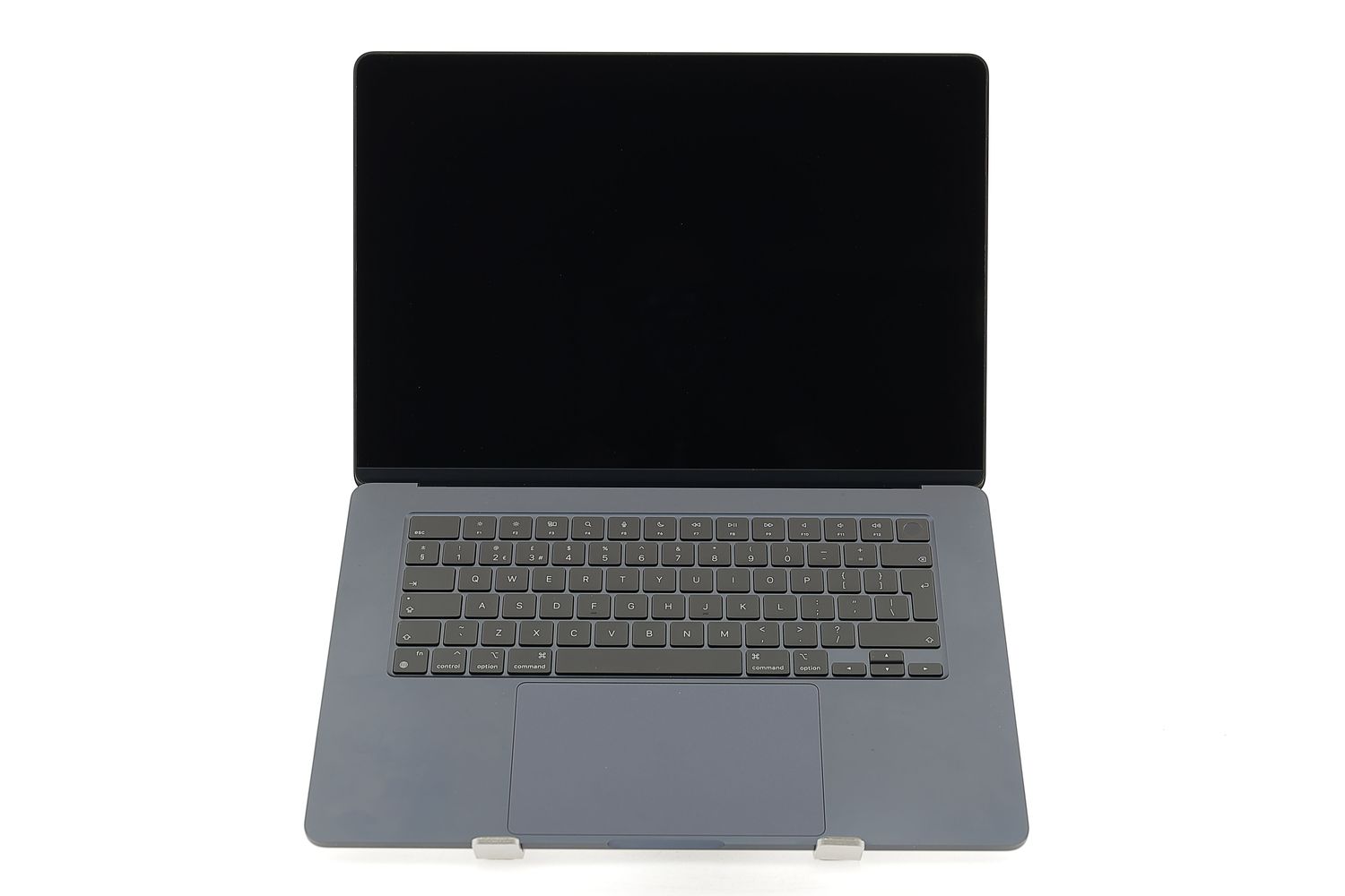 Apple MacBook Air 15″ 2023, M2 8 Cores, 8 GB, 10 core GPU 256 GB Midnight - Foarte bun