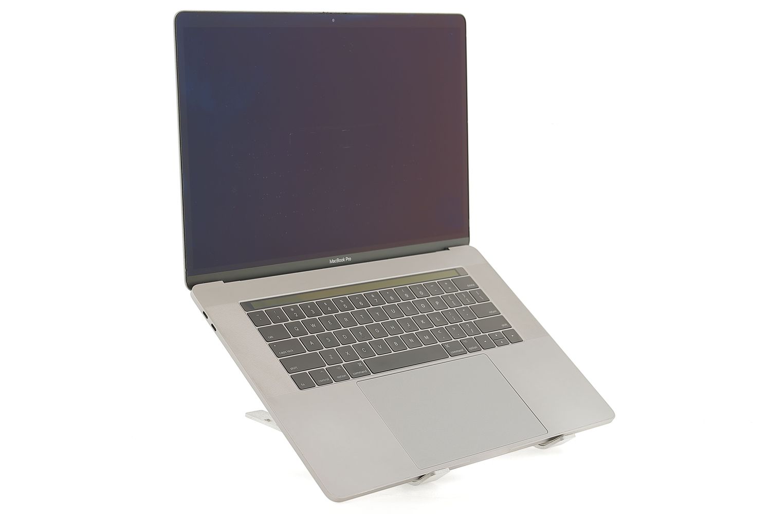 Apple MacBook Pro 15″ Touch Bar 2017, i7 2.9 GHz, 16 GB, AMD