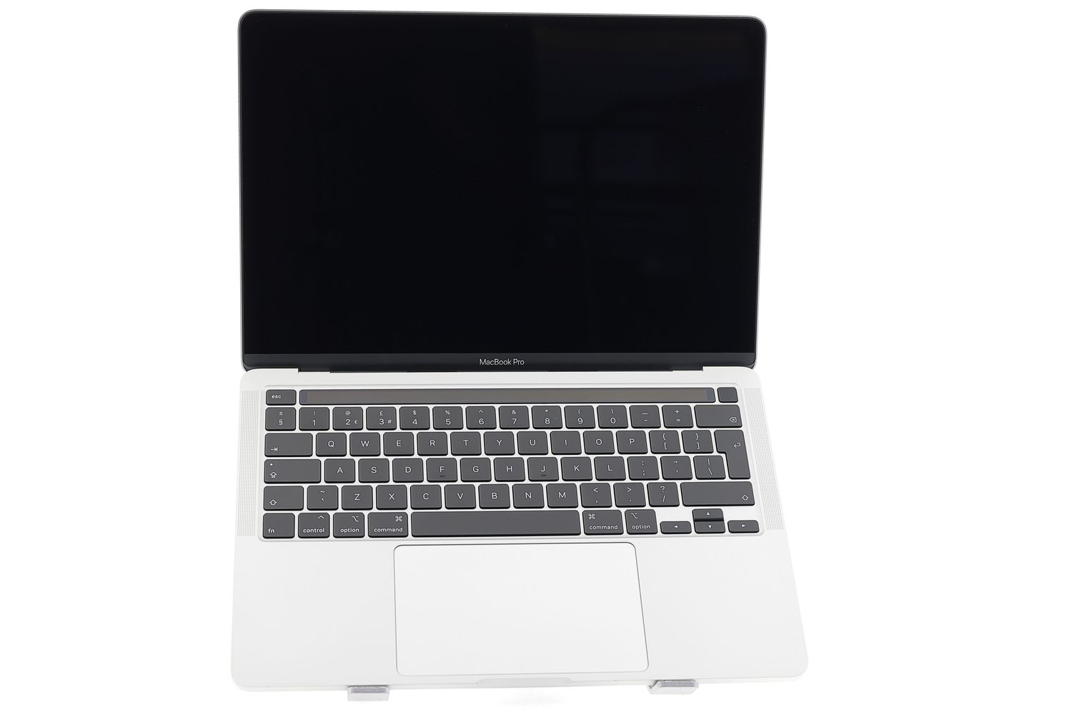 Apple MacBook Pro 13″ 2020, M1 8 Cores, 8 GB, 8 core GPU 256 GB Silver - Excelent