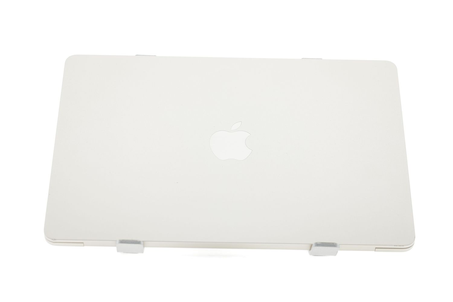 Apple MacBook Air 13″ 2024, M3 8 Cores, 8 GB, 8 core GPU 256 GB Starlight - Ca nou