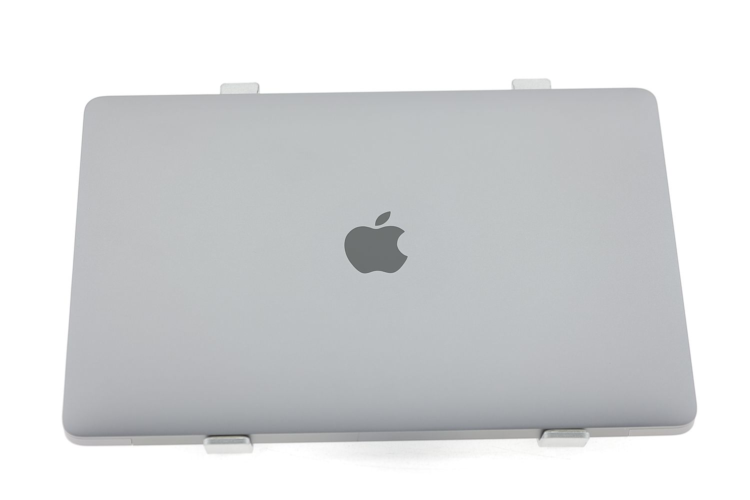 Apple MacBook Air 13″ 2020, M1 8 Cores, 8 GB, 7 core GPU 256 GB Space Gray - Excelent