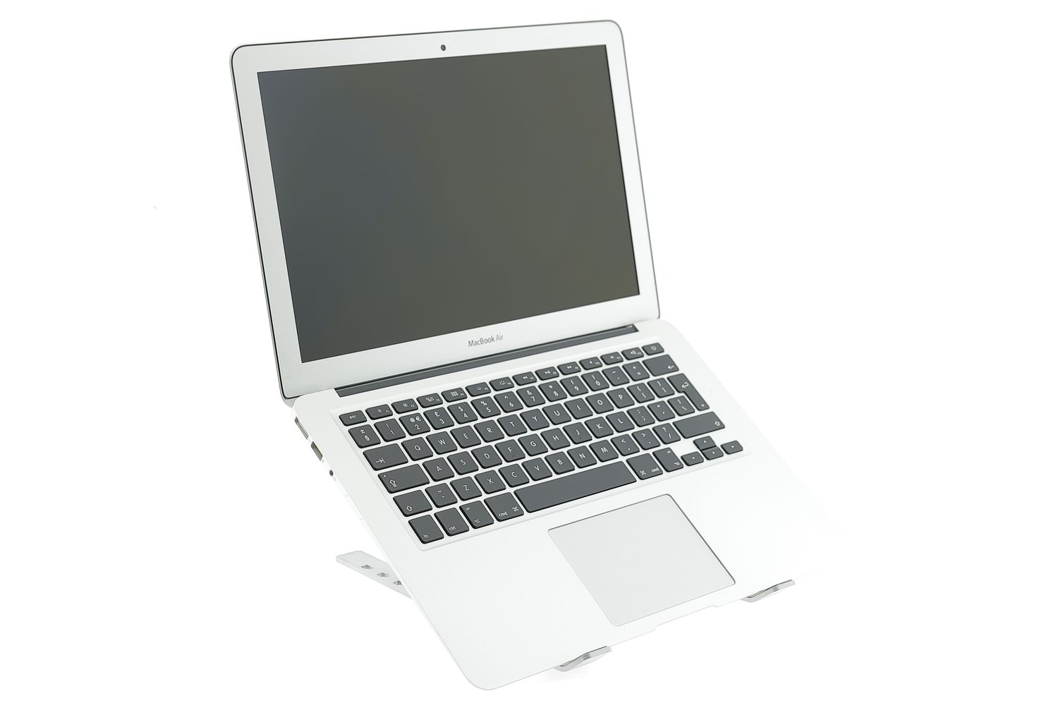 Apple MacBook Air 13″ 2017, i5 1.8 GHz, 8 GB, HD Graphics 6000 256 GB Silver - Foarte bun