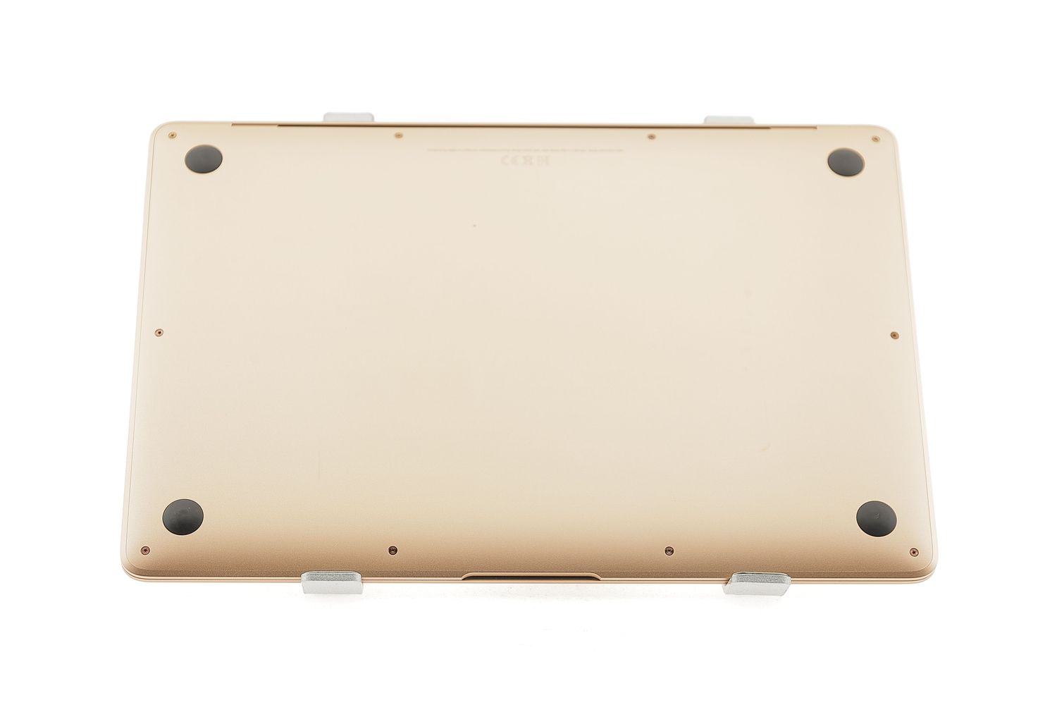 Apple MacBook Air 13″ 2019, i5 1.6 GHz, 8 GB, Intel UHD Graphics 617 256 GB Gold - Ca nou
