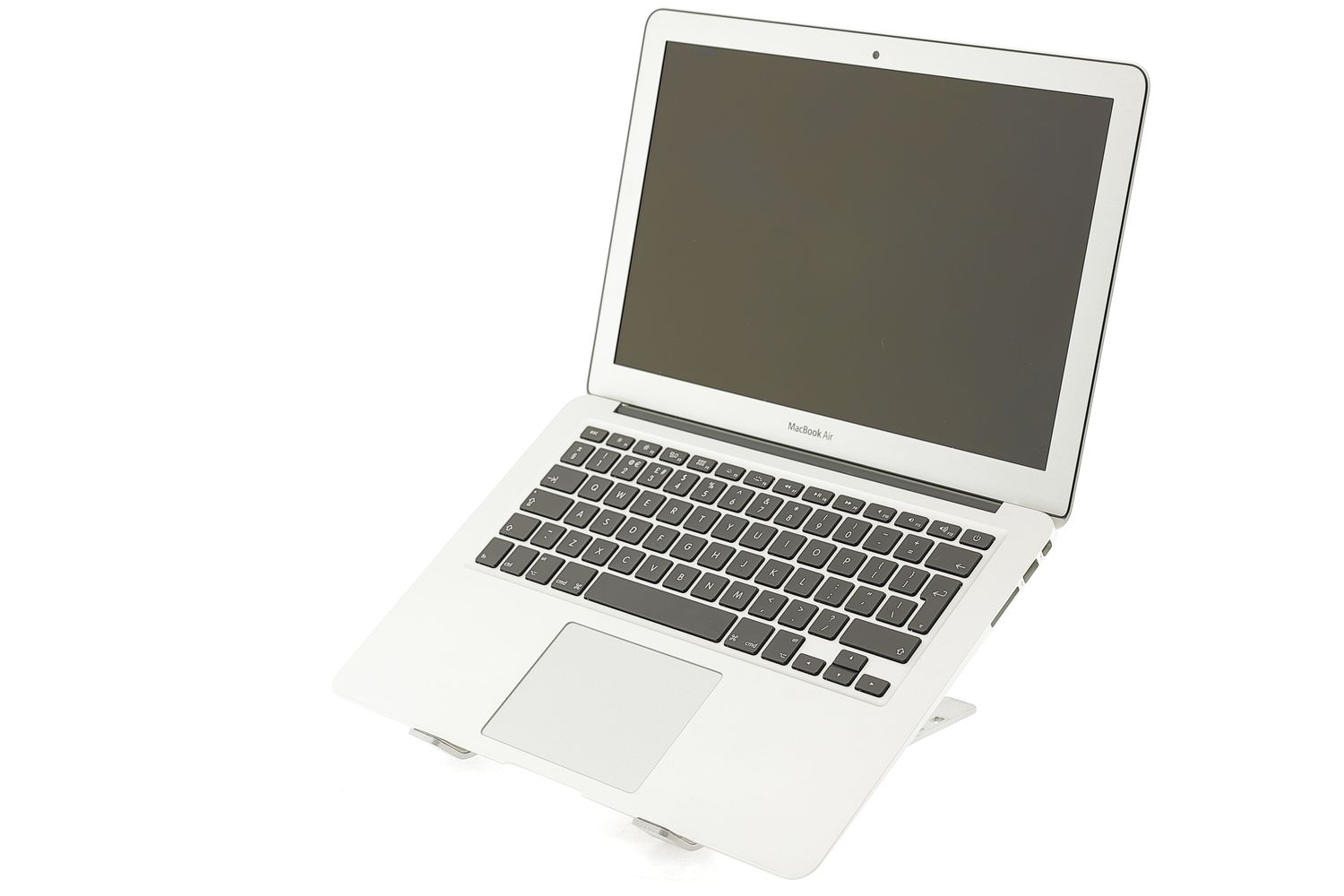 Apple MacBook Air 13″ 2017, i7 2.2 GHz, 8 GB, HD Graphics 6000 512 GB Silver - Като нов