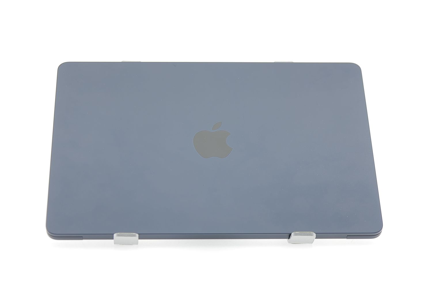Apple MacBook Air 13″ 2022, M2 8 Cores, 8 GB, 8 core GPU 256 GB Midnight - Újszerű