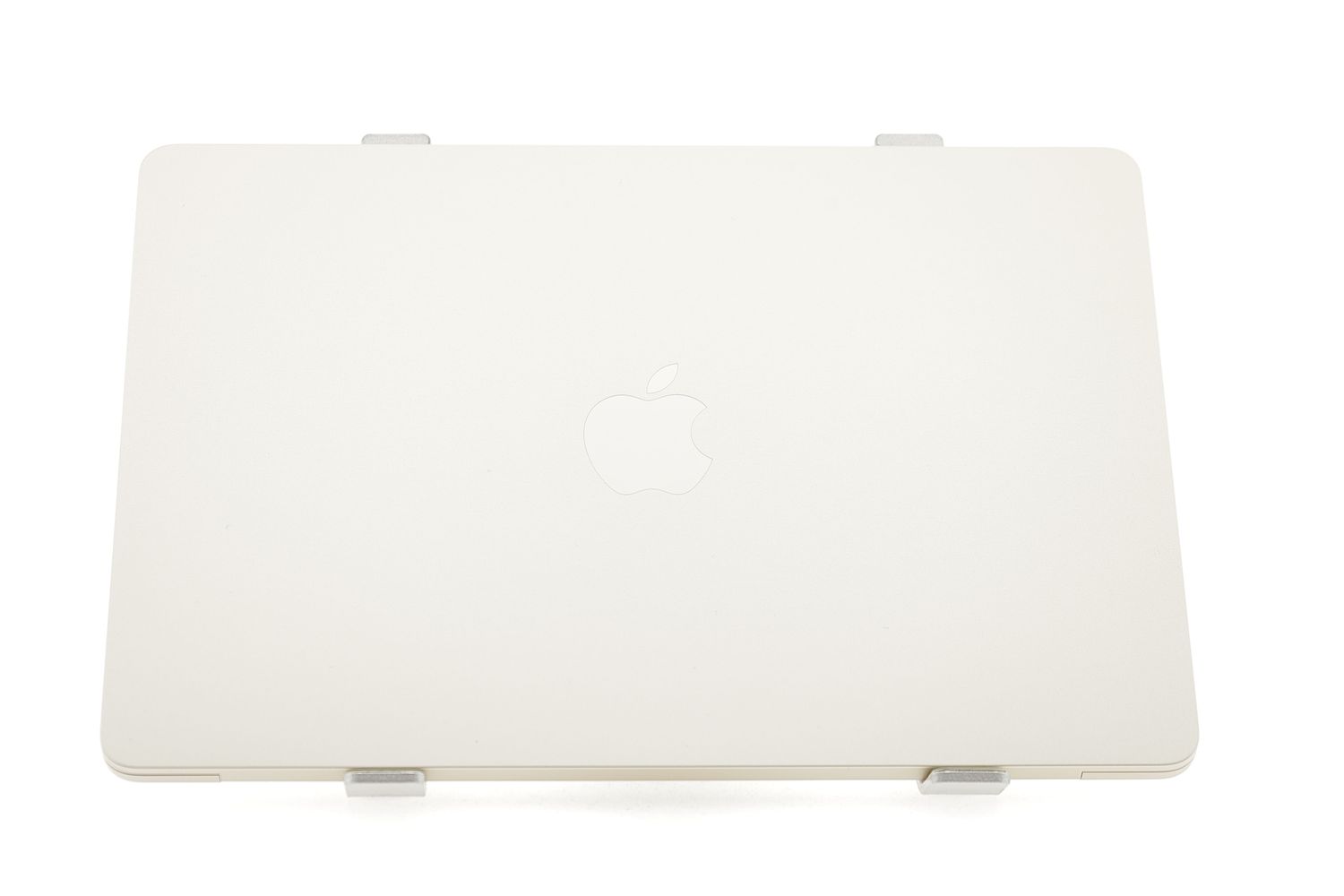 Apple MacBook Air 13″ 2022, M2 8 Cores, 8 GB, 8 core GPU 256 GB Silver - Ca nou