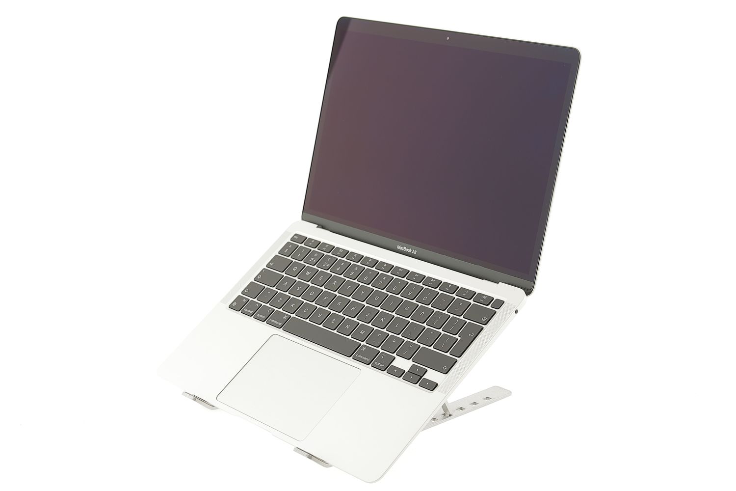 Apple MacBook Air 13″ 2020, M1 8 Cores, 8 GB, 8 core GPU 512 GB Silver - Kiváló