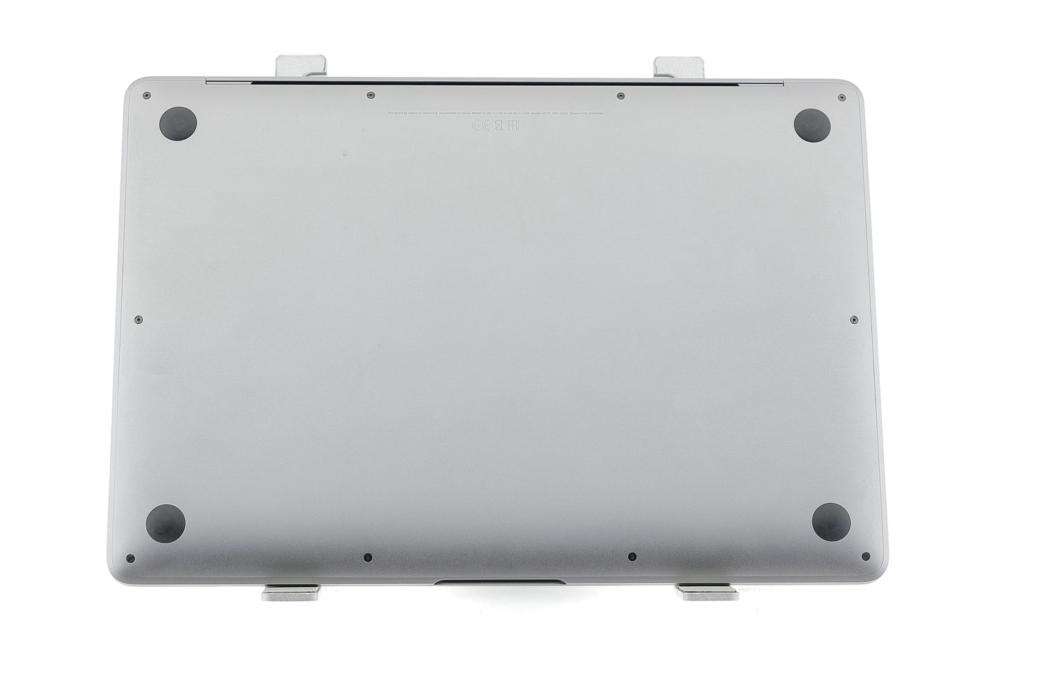 Apple MacBook Air 13″ 2020, i7 1.2 GHz, 8 GB, Intel Iris Plus 512 GB Space Gray - Отлично