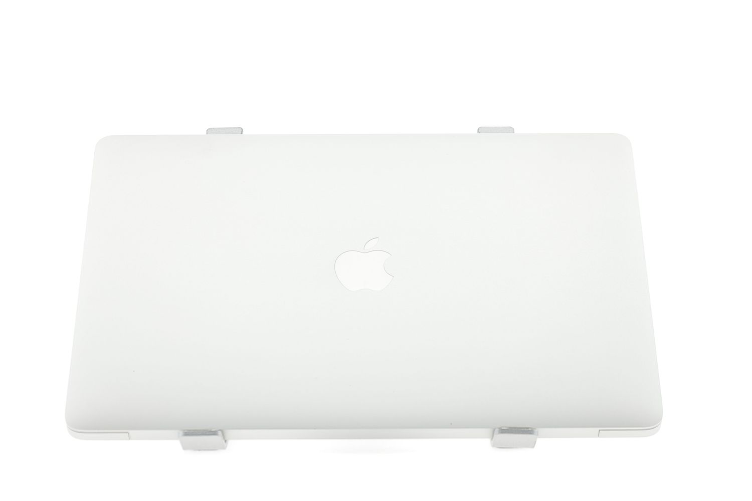 Apple MacBook Air 13″ 2020, M1 8 Cores, 8 GB, 7 core GPU 256 GB Silver - Отлично