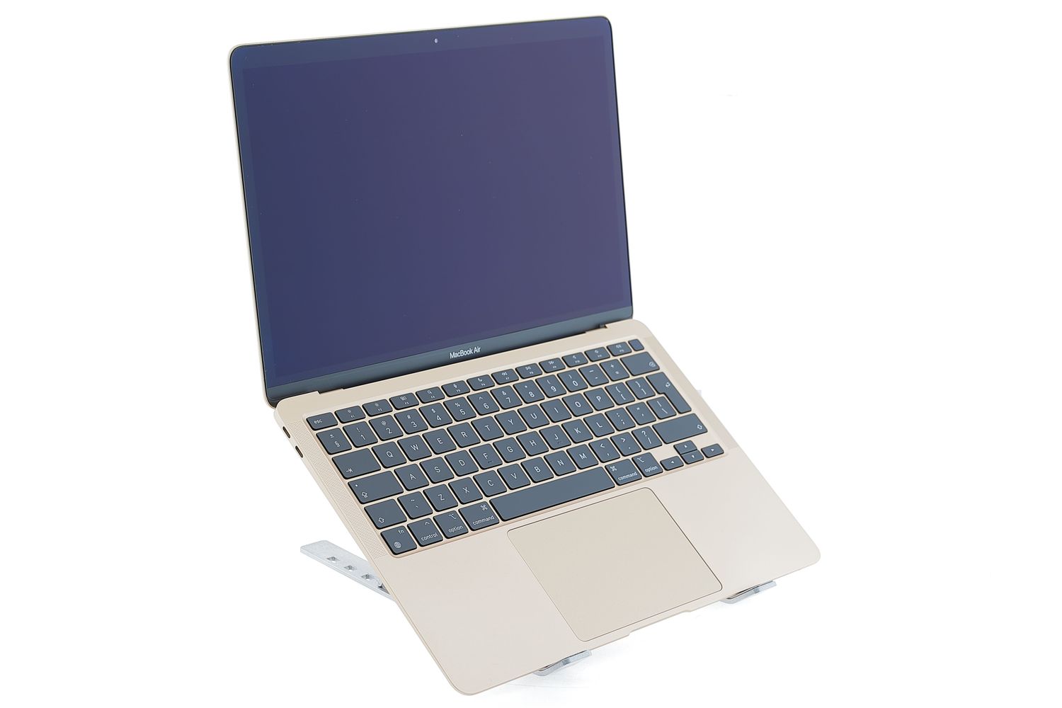 Apple MacBook Air 13″ 2020, M1 8 Cores, 8 GB, 7 core GPU 256 GB Gold - Nagyon jó