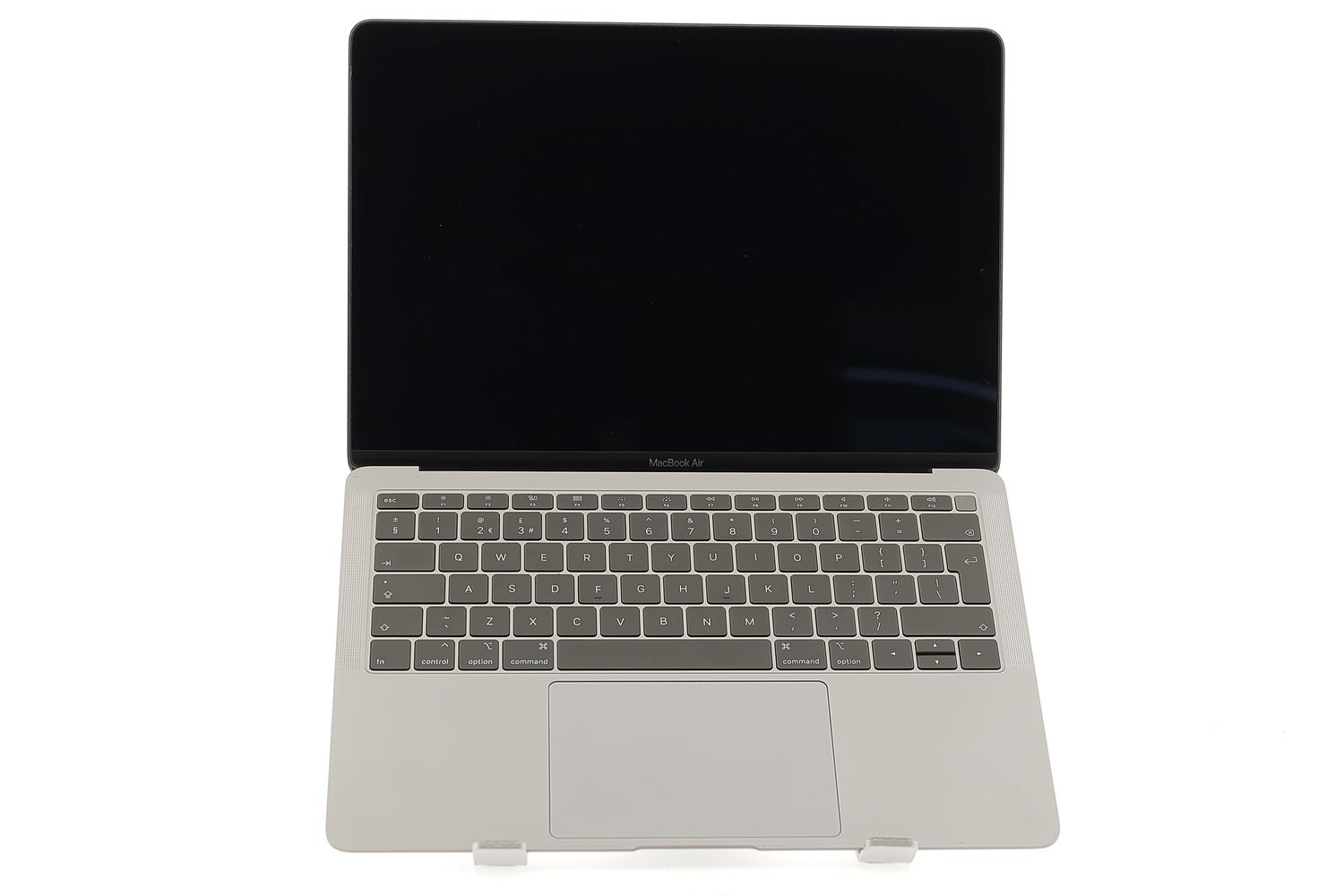 Apple MacBook Air 13″ 2019, i5 1.6 GHz, 8 GB, Intel UHD Graphics 617 128 GB Space Gray - Отлично